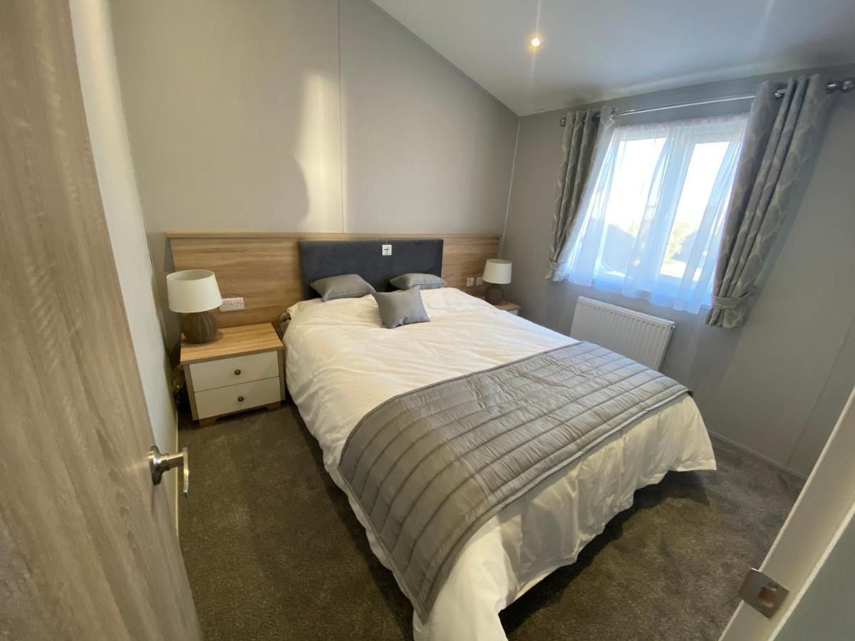 Sea View Beach Lodge Trecco Bay 3 Bedroom Porthcawl Exterior photo
